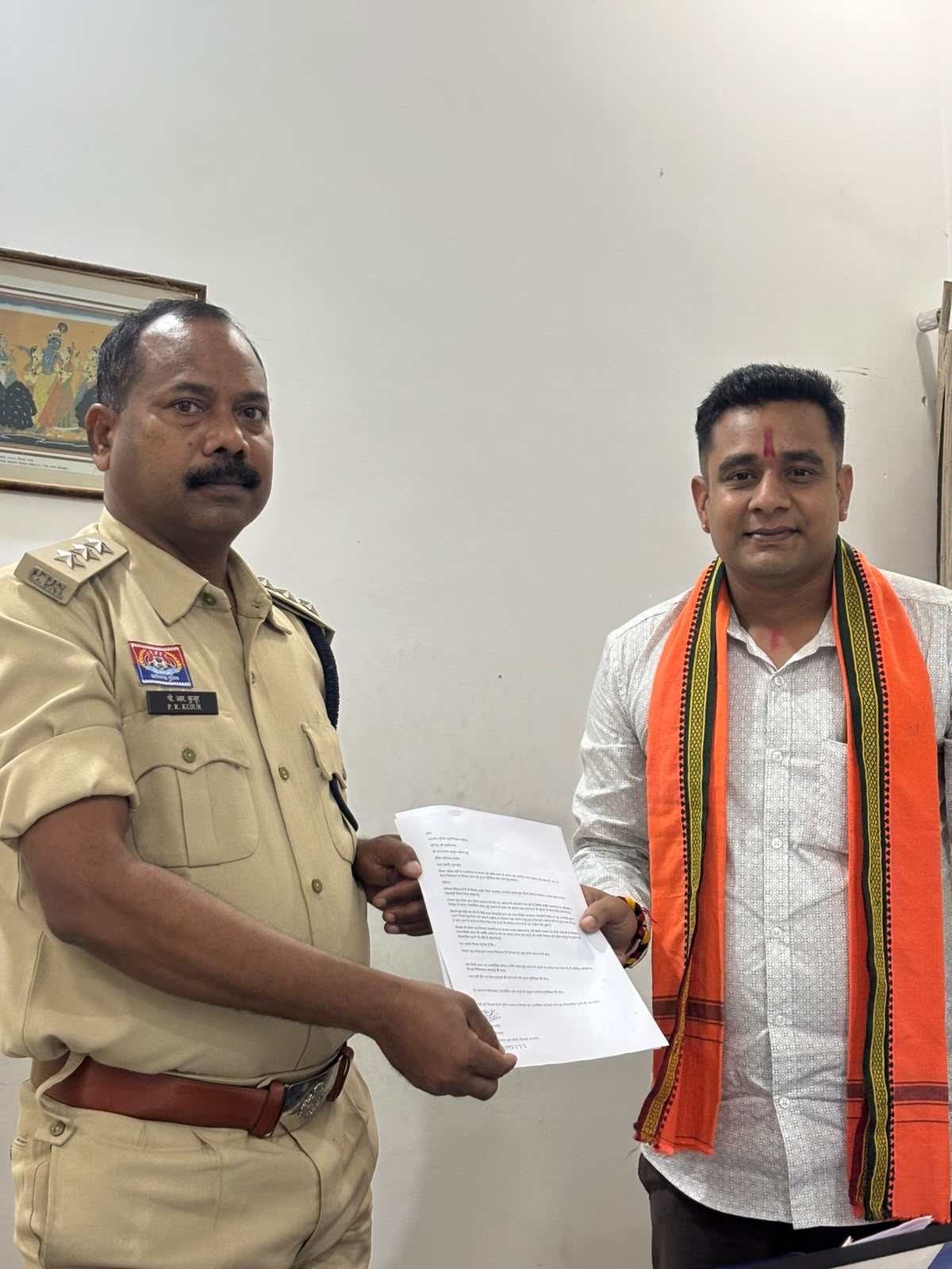 पत्रकार हनू नायक को मिल रही धमकियों के खिलाफ भाजपा युवा मोर्चा आया सामने, निष्पक्ष जांच और सुरक्षा की मांग की।