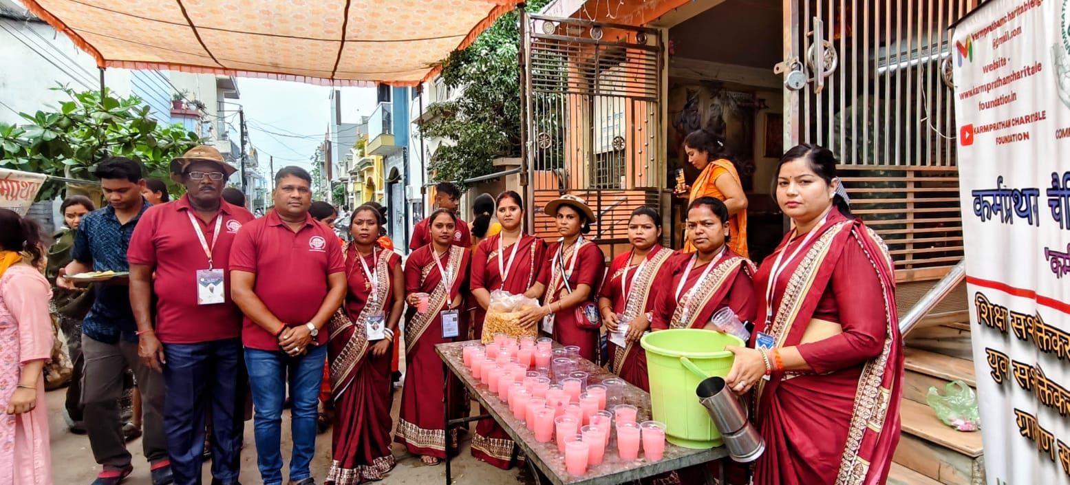 श्री हनुमान प्रकटोत्सव पर कर्म प्रथम चैरिटेबल फाउंडेशन ने किया विशाल भंडारा एवं शरबत वितरण।